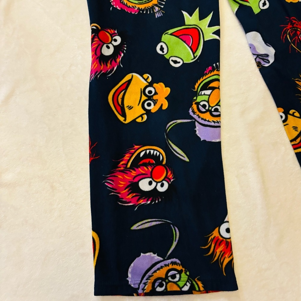 Disney All Over Printed Pajama Pants EUC Size Large - Picture 4 of 6